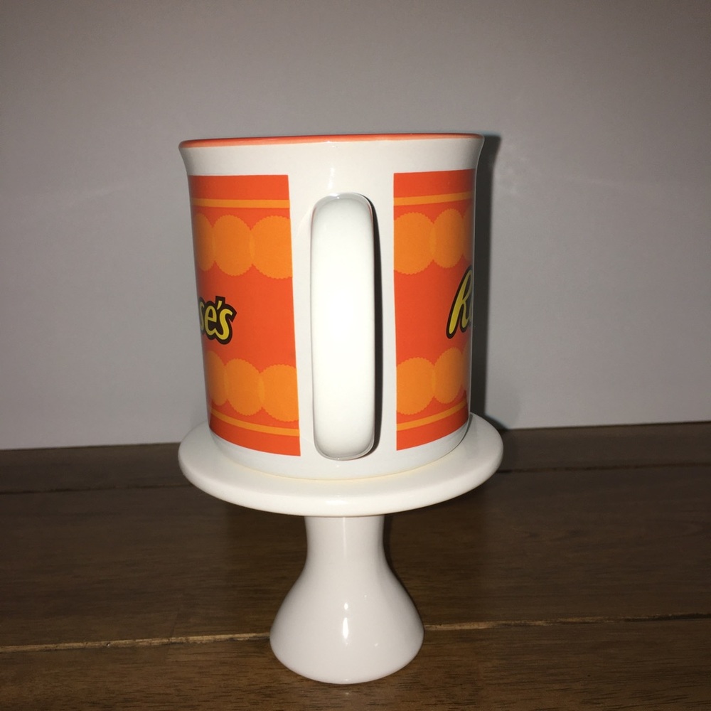 Reese’s Ceramic Mug - Picture 4 of 6
